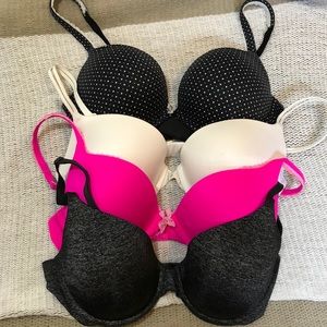 ❤️Victoria’s Secret Bras (Lot of 4)